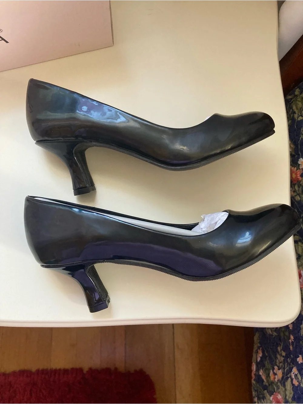 Amiana shiny patent